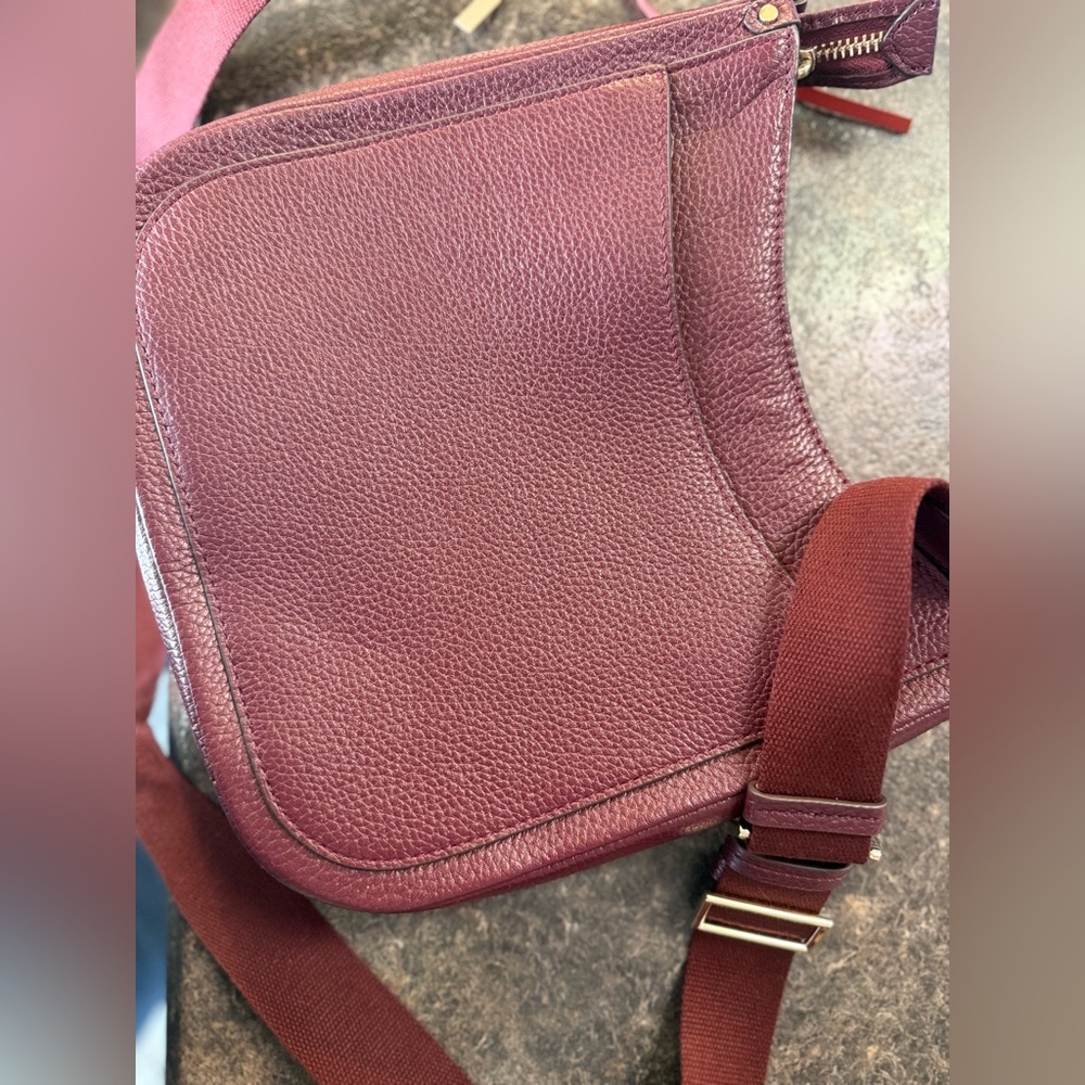♠️ Kate Spade Burgundy Roulette Pebbled Leather Medium Messenger Bag - Picture 7 of 14